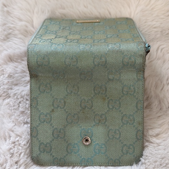 AUTHENTIC GUCCI LIGHT GREEN WALLET - Picture 7 of 8